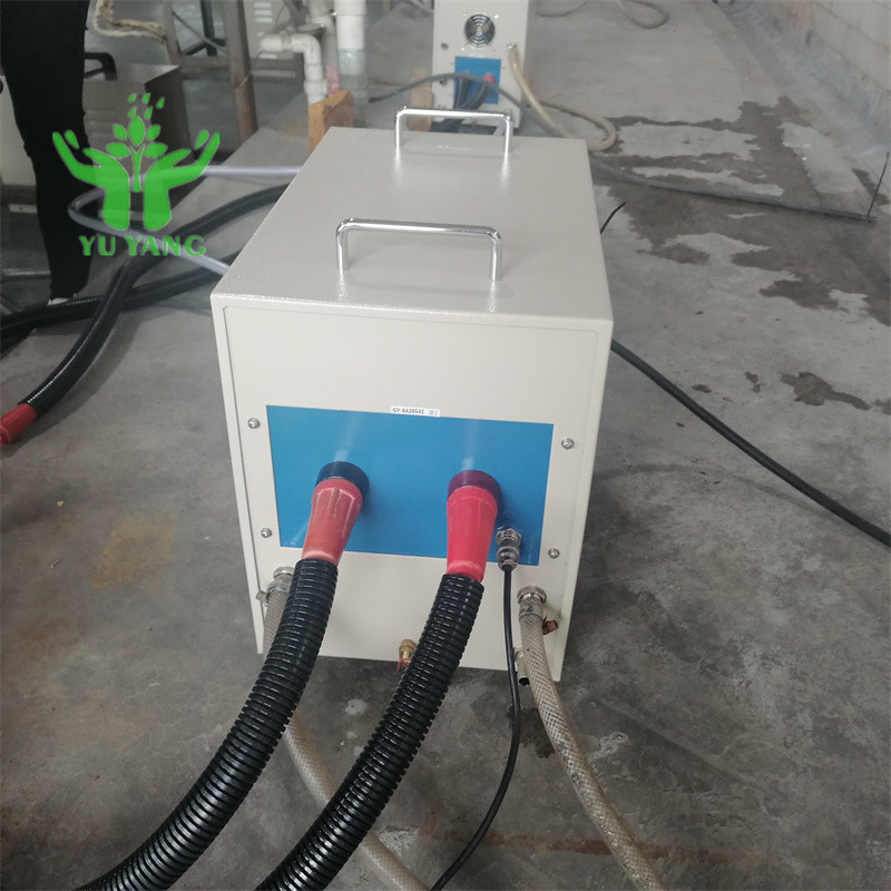 machine de chauffage par induction de 7.5L/Min 0.06-0.12Mpa pour le chapeau de tube de cuivre