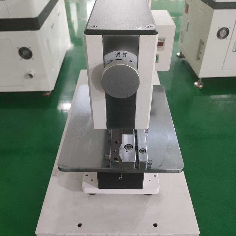 Machine complètement automatique marquée de séparateur de carte PCB pour la coupe de jambe de plat
