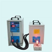 Machine de chauffage par induction avec four à forge pour la forge à marteaux à écrous