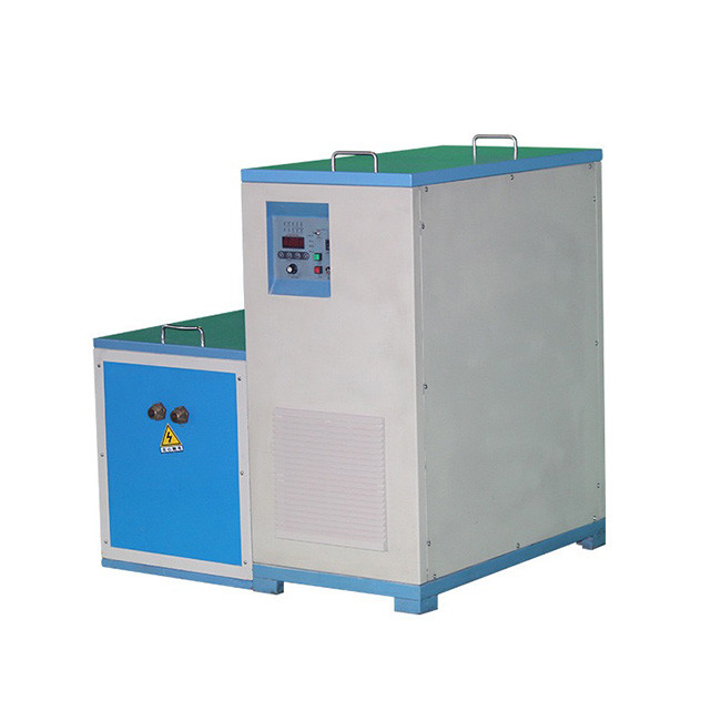 Machine automatique d'étanchéité thermique continue à induction électromagnétique pour les bouteilles en plastique