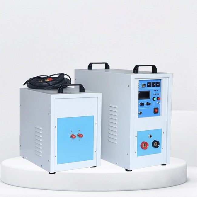 Machine de chauffage par induction avec four à forge pour boulons et écrous