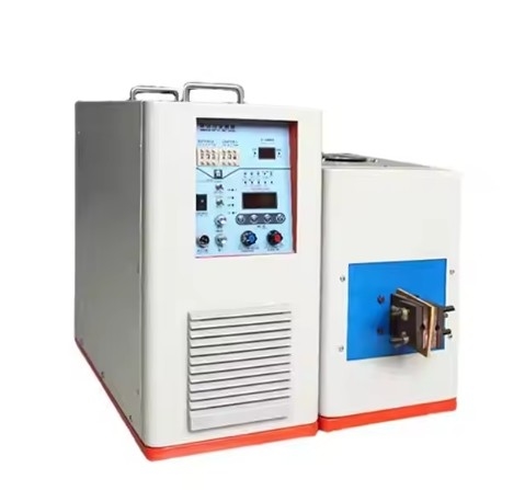 Machine de durcissement et de trempage par induction pour rails de guidage linéaires avec une dureté et une résistance à l'usure améliorées