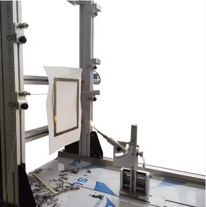 Testeur de la résistance à la flamme des tissus à haute performance pour les matériaux textiles et les jouets avec une large gamme de tissus orientés verticalement