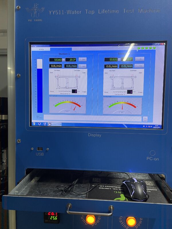 EN817 Testeur professionnel de la durée de vie des interrupteurs de robinets, circulation automatique de l'eau avec chauffage, essai simultané à deux stations pour évaluer la durabilité du robinet
