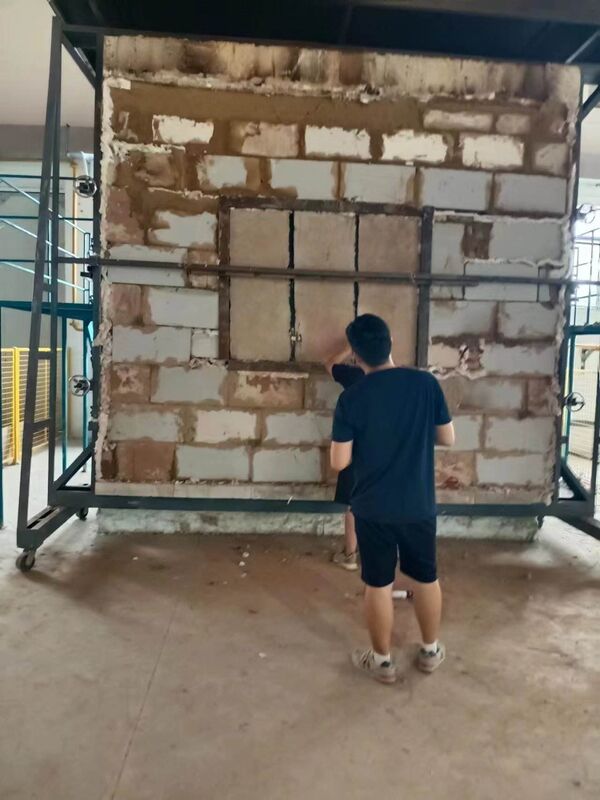Forneau d'essai de résistance au feu vertical conforme à la norme ISO 834 à température de 1200 °C et construction modulaire