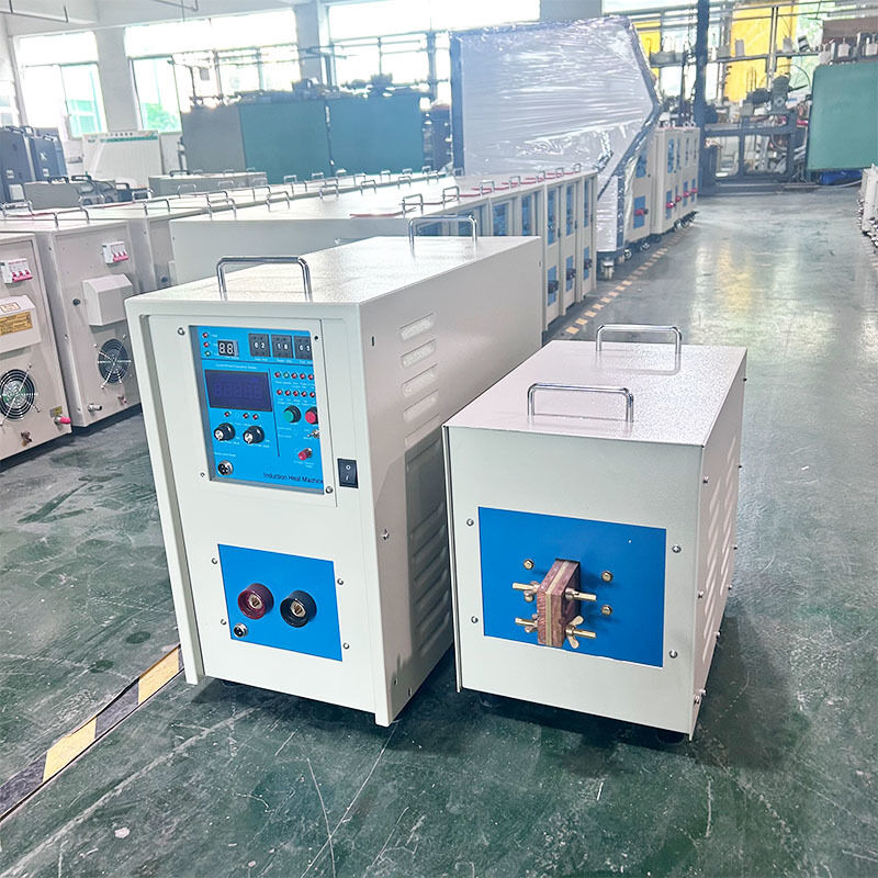 15 kW Machine de chauffage par induction à haute fréquence Nouveau métal Tuyaux de cuivre Soudure de fil de fer Fabrication d'usines de construction Moteur