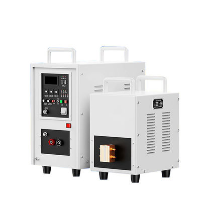 Machine automatique d'étanchéité thermique continue à induction électromagnétique pour les bouteilles en plastique