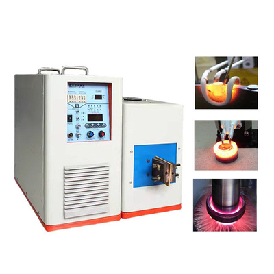 Puissance de sortie de 15 kW Machine de chauffage UHFI pour le traitement thermique de l'acier inoxydable dans l'usine de fabrication