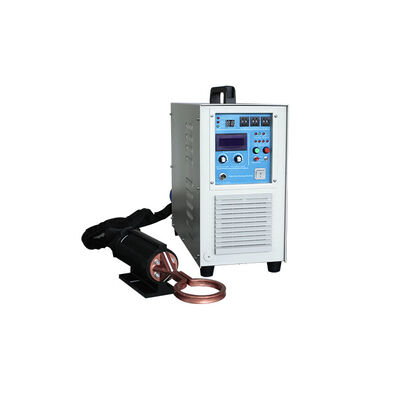 Chauffe-eau par induction de qualité industrielle avec puissance personnalisée pour les opérations de traitement des métaux 24 heures sur 24 commander à partir d'une machine